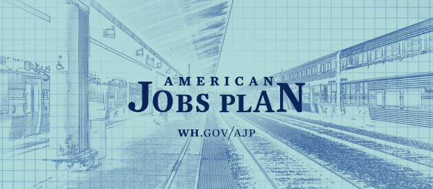 Blaupause eines Bahnhofs mit der Aufschrift "American Jobs Plan" und einem Zug auf der rechten Seite sowie Eisenbahnschienen daneben.