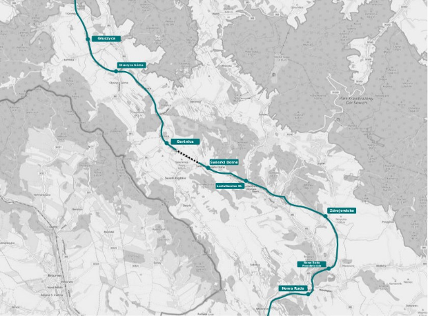 Karte einer Stadt mit einer blauen Linie, die den Weg eines Fahrradwegs markiert, einschließlich Start- und Endpunkten.