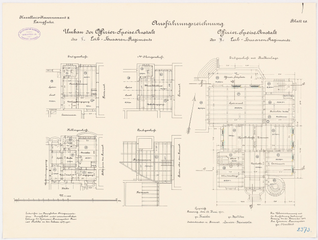 Schwarz-weißer architektonischer Grundriss des ehemaligen Bundeskanzleramts, zeigt detaillierte Layout- und Textplanung.