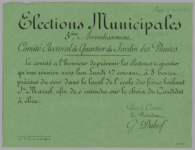 Ein grünes Blatt mit den Worten 'Elections municipales' darauf vor einem weißten Hintergrund.