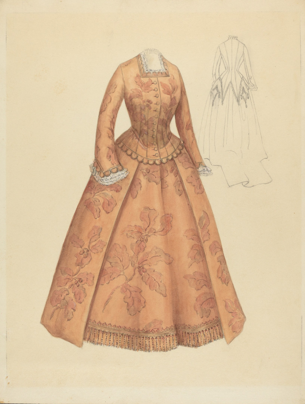 Ein detailliertes Kostümdesign aus dem 18. Jahrhundert für ein bodenlanges Kleid mit hohem Kragen, floral gemustertem Oberteil in Rosa, Lila und Blau sowie einem Spitzenbesatz an Rock und Saum.